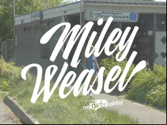 German Bitch Miley Weasel aufgegabelt und gefickt